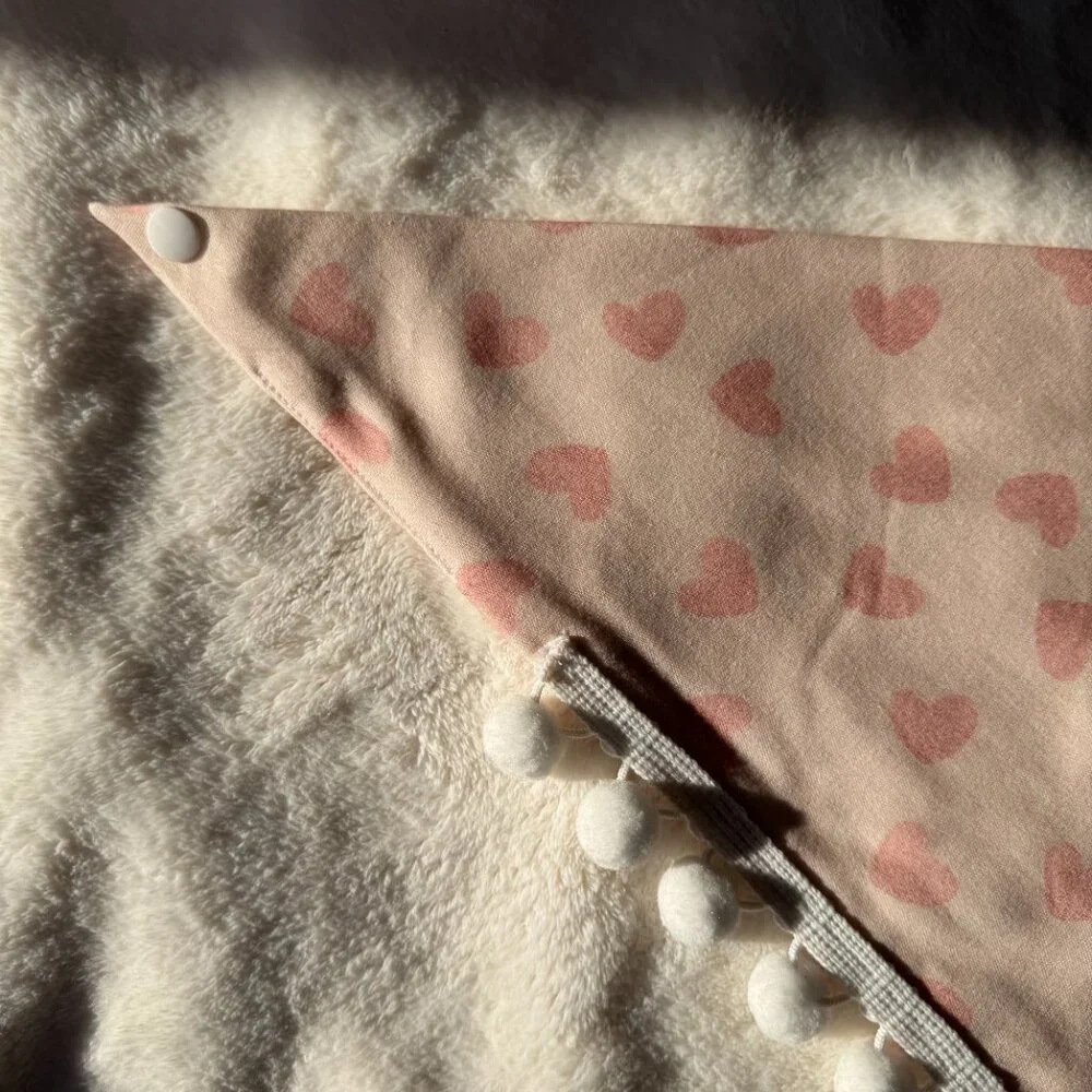 NWT Loic by Design Heart Pattern Dog Bandana with Poms Valentine's Day, Pink, M
